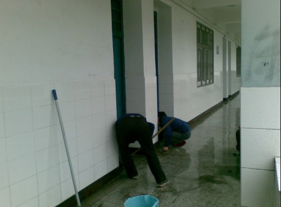 武漢實(shí)驗(yàn)初中(工程保潔)